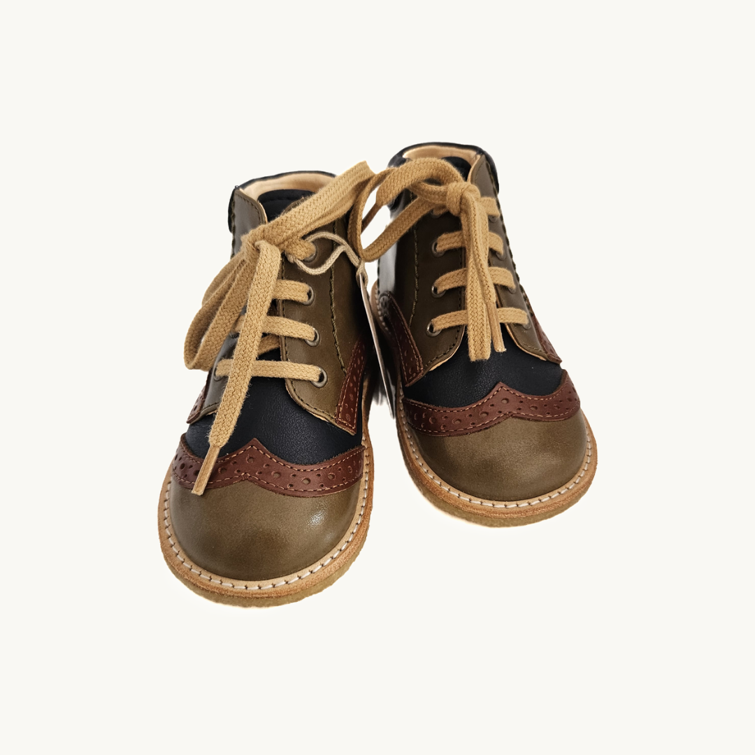 ANGULUS - Starter shoe with laces Dark Olive/Brown/Natur - Le CirQue Kidsconceptstore 