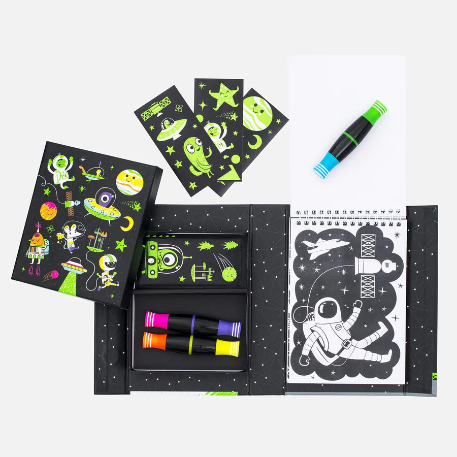 TIGER TRIBE - Kleurset Neon Space (Incl Vilstiften en Stickers) 5+ - Le CirQue Kidsconceptstore 