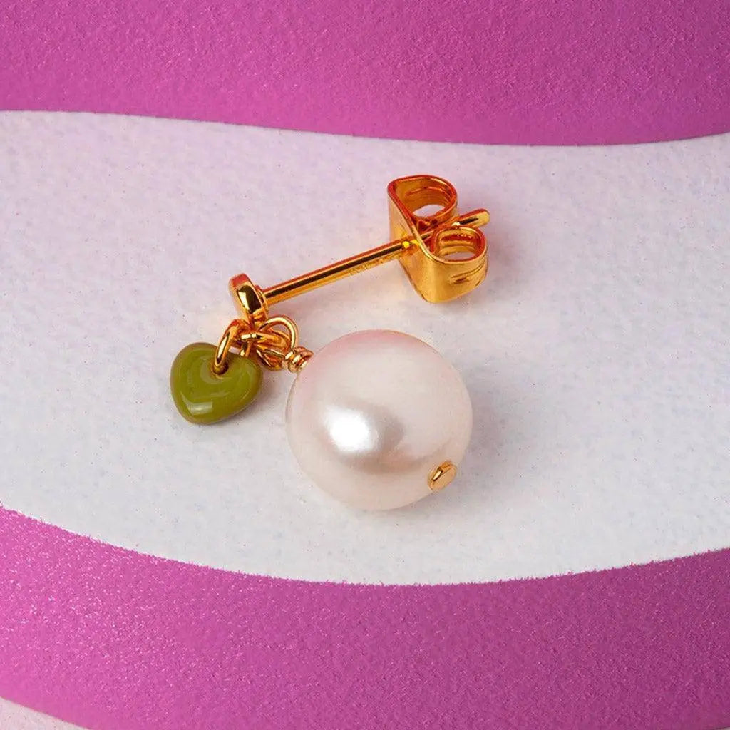 LULU COPENHAGEN - Oorbellen - Topping Short Pearl Willow Green (1stuk) - Le CirQue Kidsconceptstore 