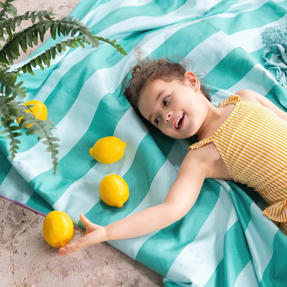 QUUT | 2 in 1 Strandlaken XL | Bulls Eye/Name It - Le CirQue Conceptstore