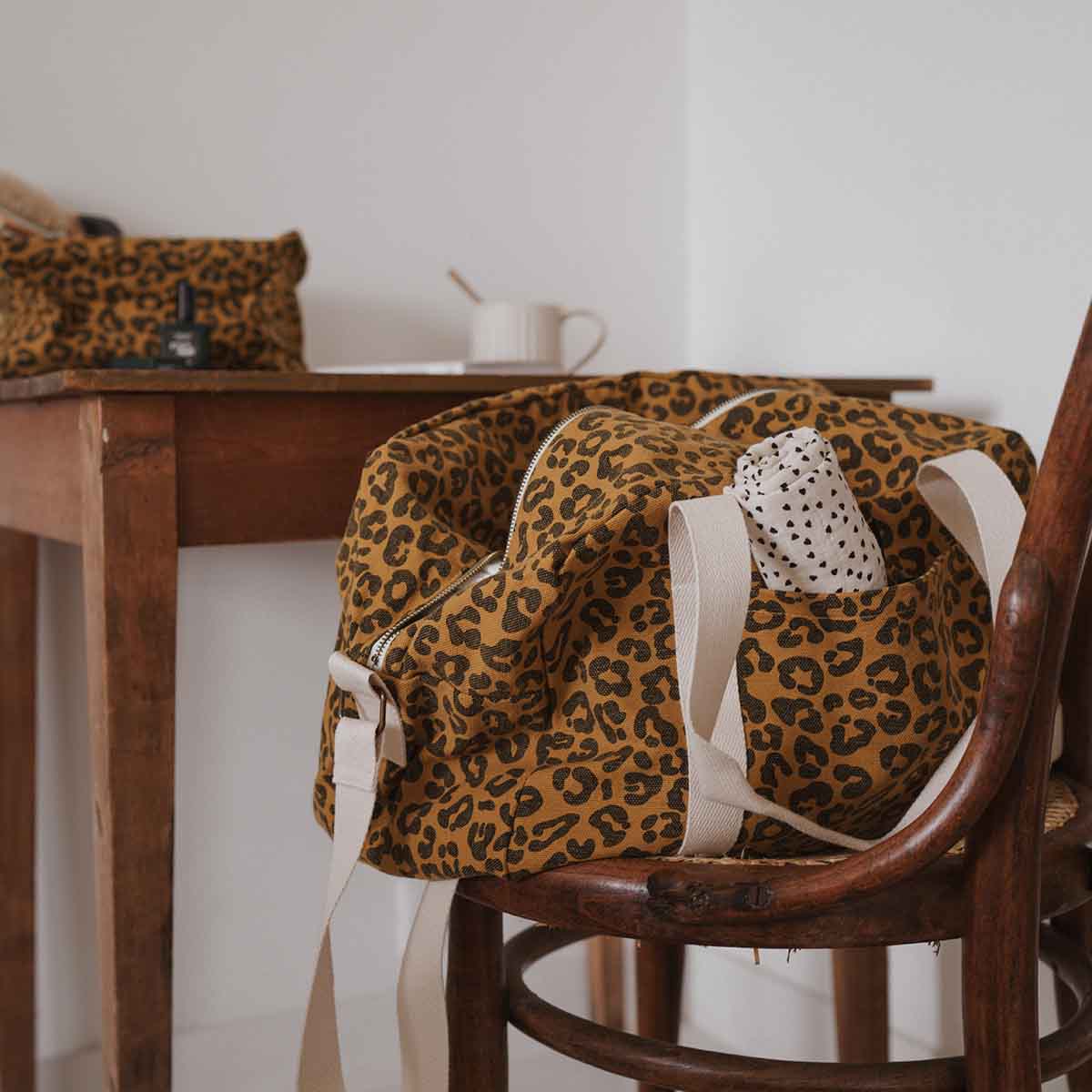 ROSE IN APRIL | Weekendtas | Raphael Leopard Caramel - Le CirQue Conceptstore