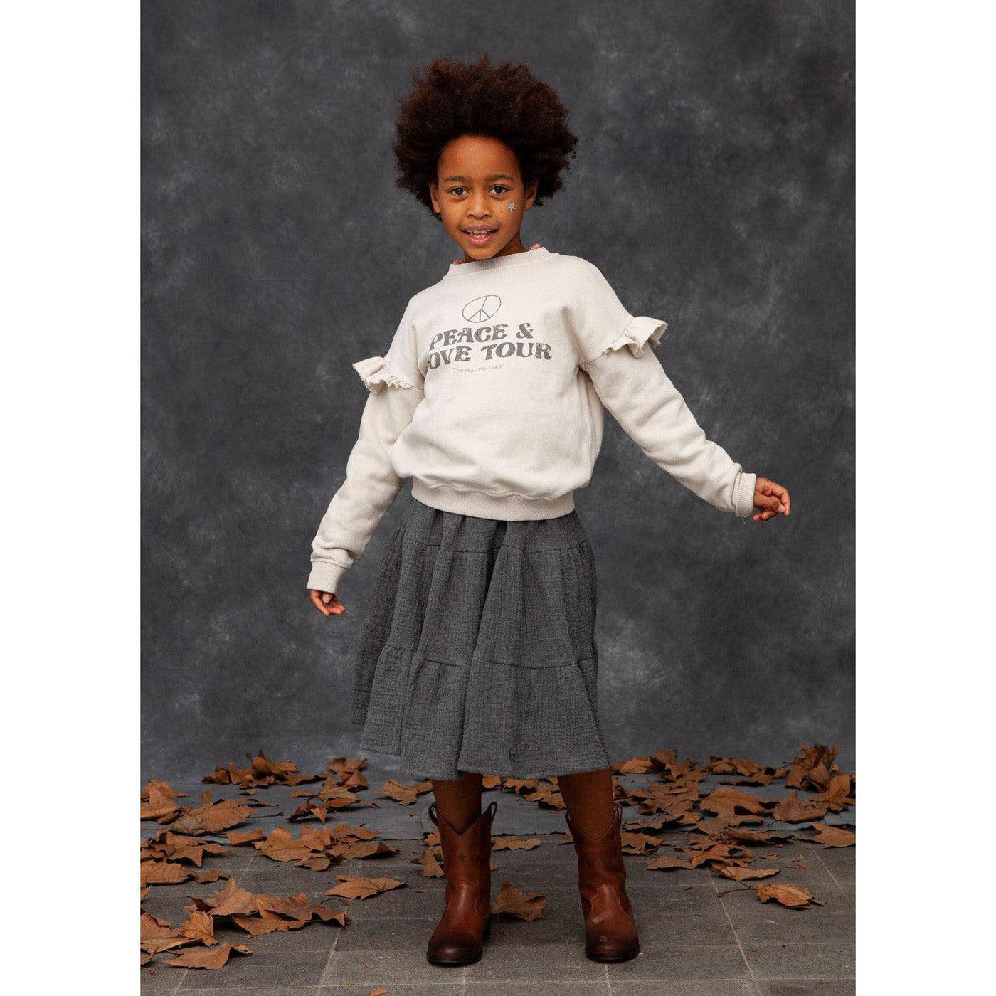 TOCOTO VINTAGE - Sweater - Off White Peace & Love with Ruffles - Le CirQue Kidsconceptstore 